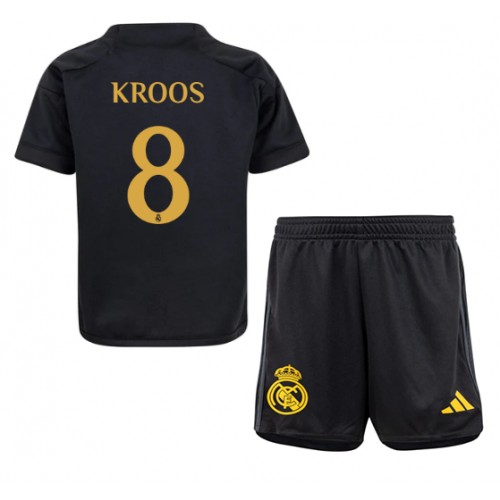 Fotballdrakt Barn Real Madrid Toni Kroos #8 Tredjedraktsett 2023-24 Kortermet (+ Korte bukser)